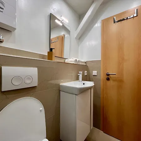 Primetime Suite Fuer 2 Mit Kueche Essen Exterior photo
